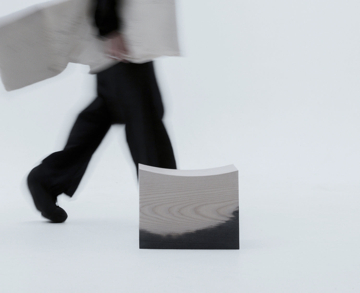 CONTEMPLATION STOOL